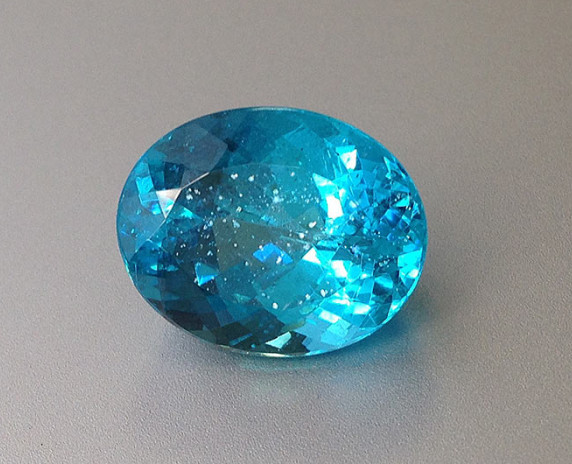 The Soft Yet Fiery Apatite Gemstone - Blog for Gemstone Lovers