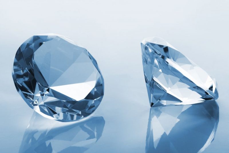 Sapphire vs Diamond: Which Should You Choose?